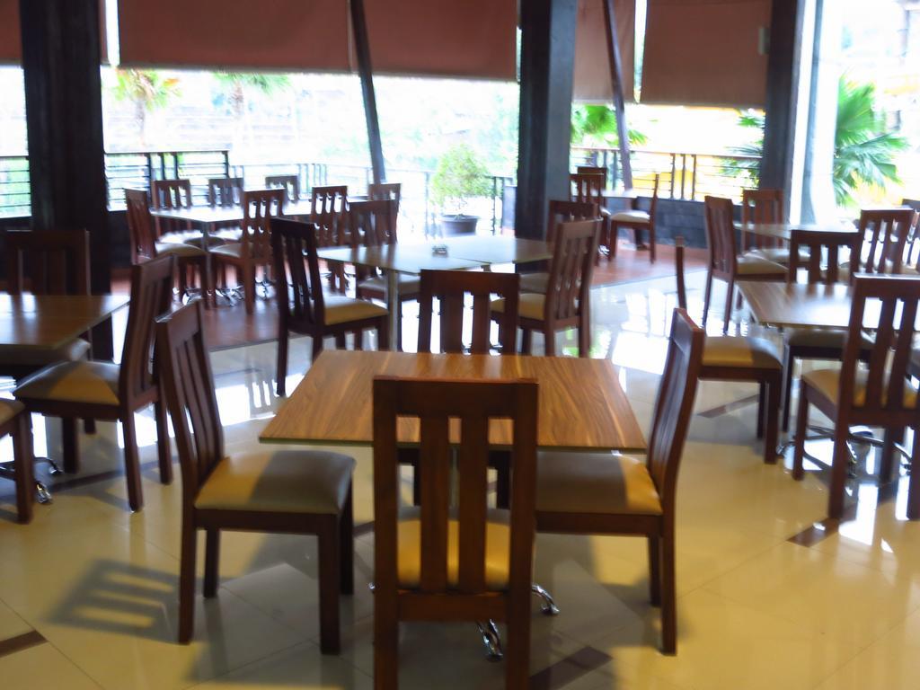 Bess Resort & Waterpark Hotel And Convention Malang Exterior foto