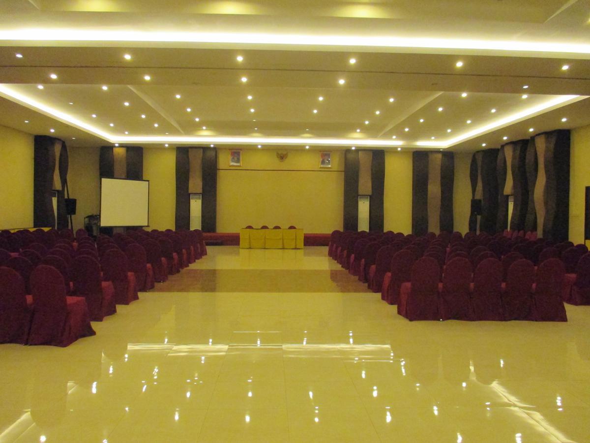 Bess Resort & Waterpark Hotel And Convention Malang Exterior foto